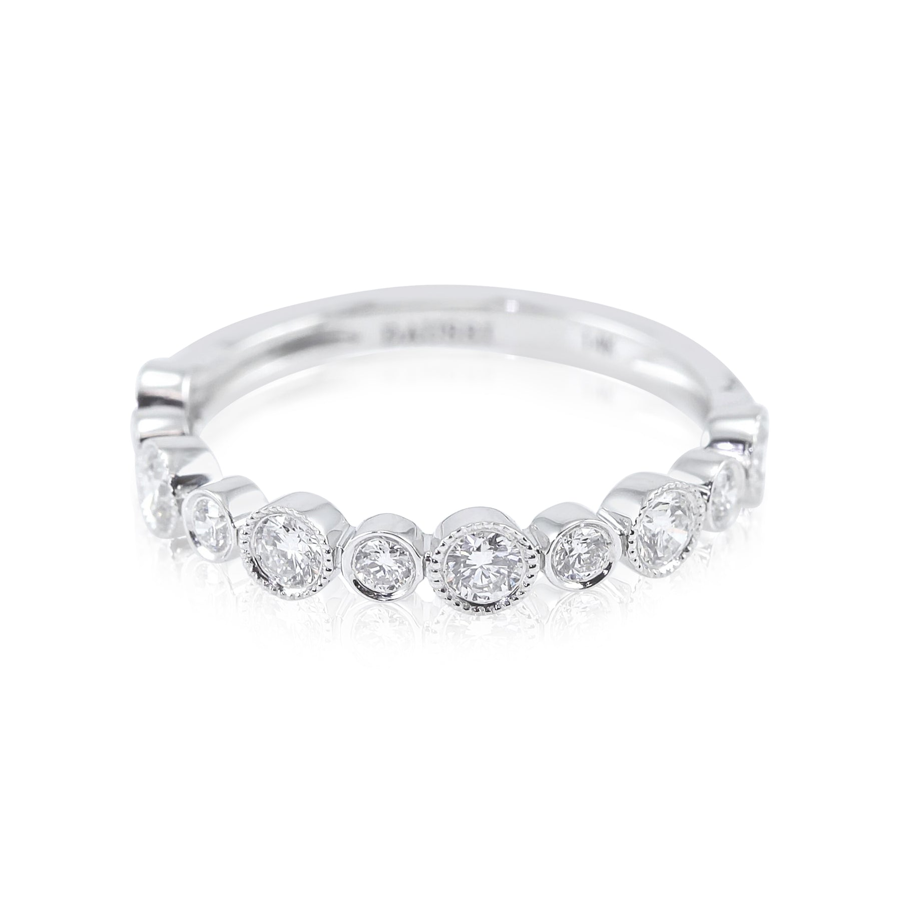 18K WHITE GOLD MILGRAIN DETAIL AND BEZEL-SET DIAMOND WEDDING BAND 0.50CTW