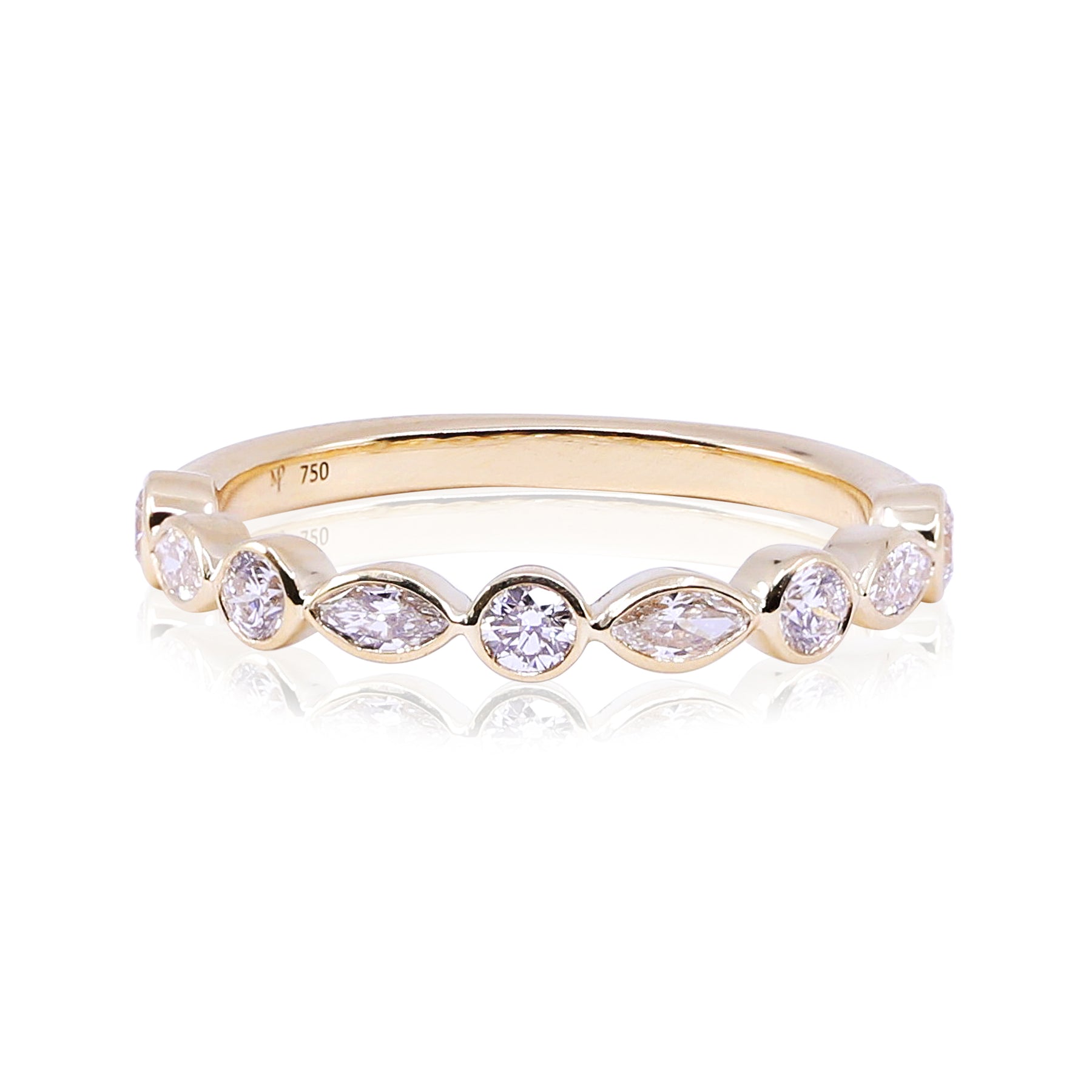 18K YELLOW GOLD DIAMOND BEZEL ROUND AND MARQUISE BAND - 0.55CTW