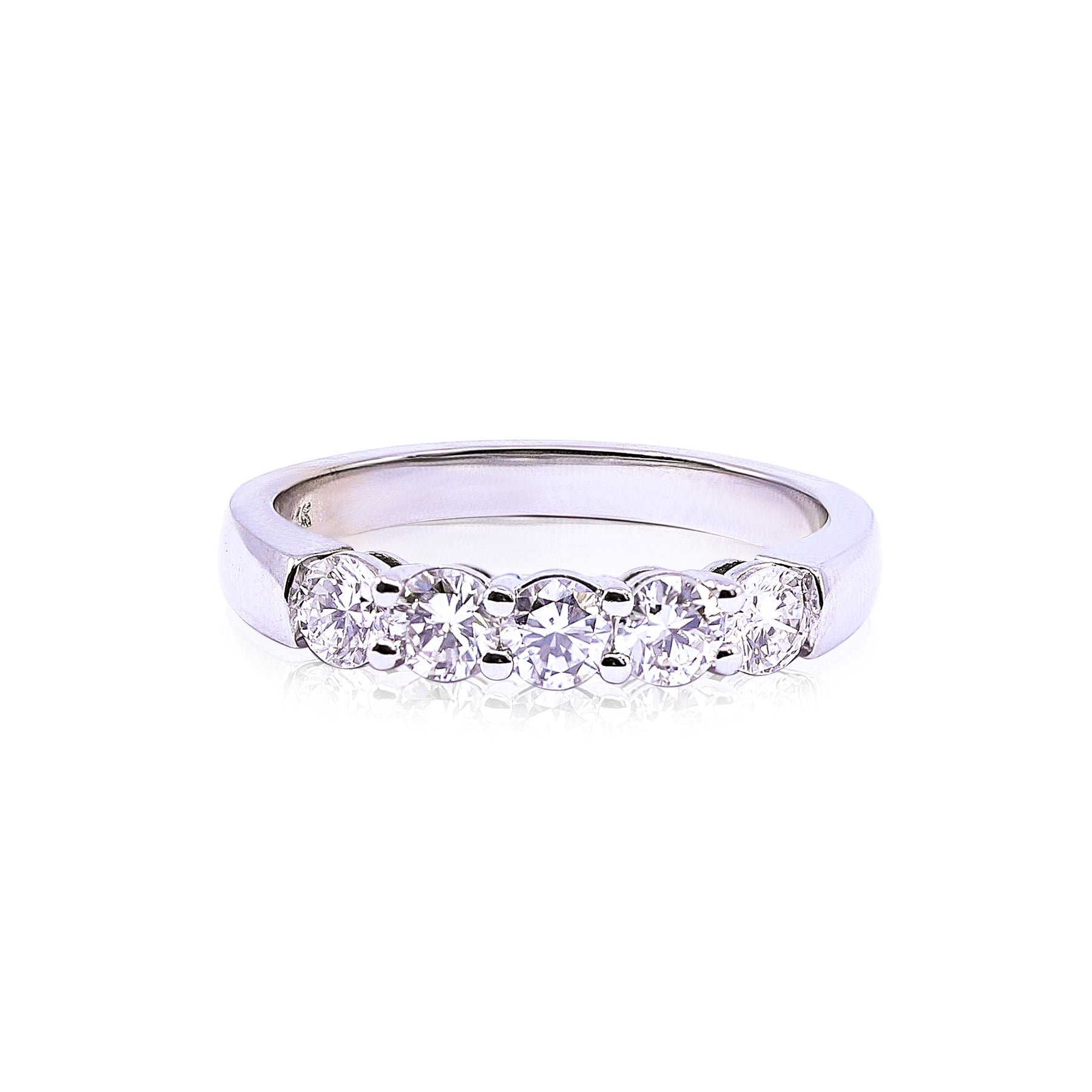 14K WHITE GOLD FIVE STONE DIAMOND BAND - 0.81CTW