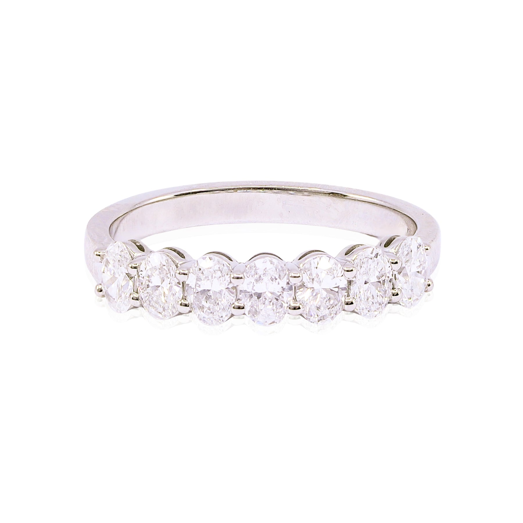 PLATINUM OVAL DIAMOND WEDDING BAND - 0.97CTW