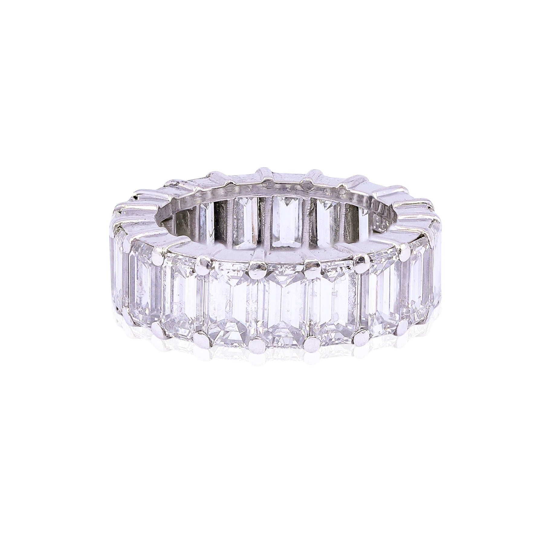 ESTATE PLATINUM EMERALD CUT DIAMOND ETERNITY BAND - 10.01CTW