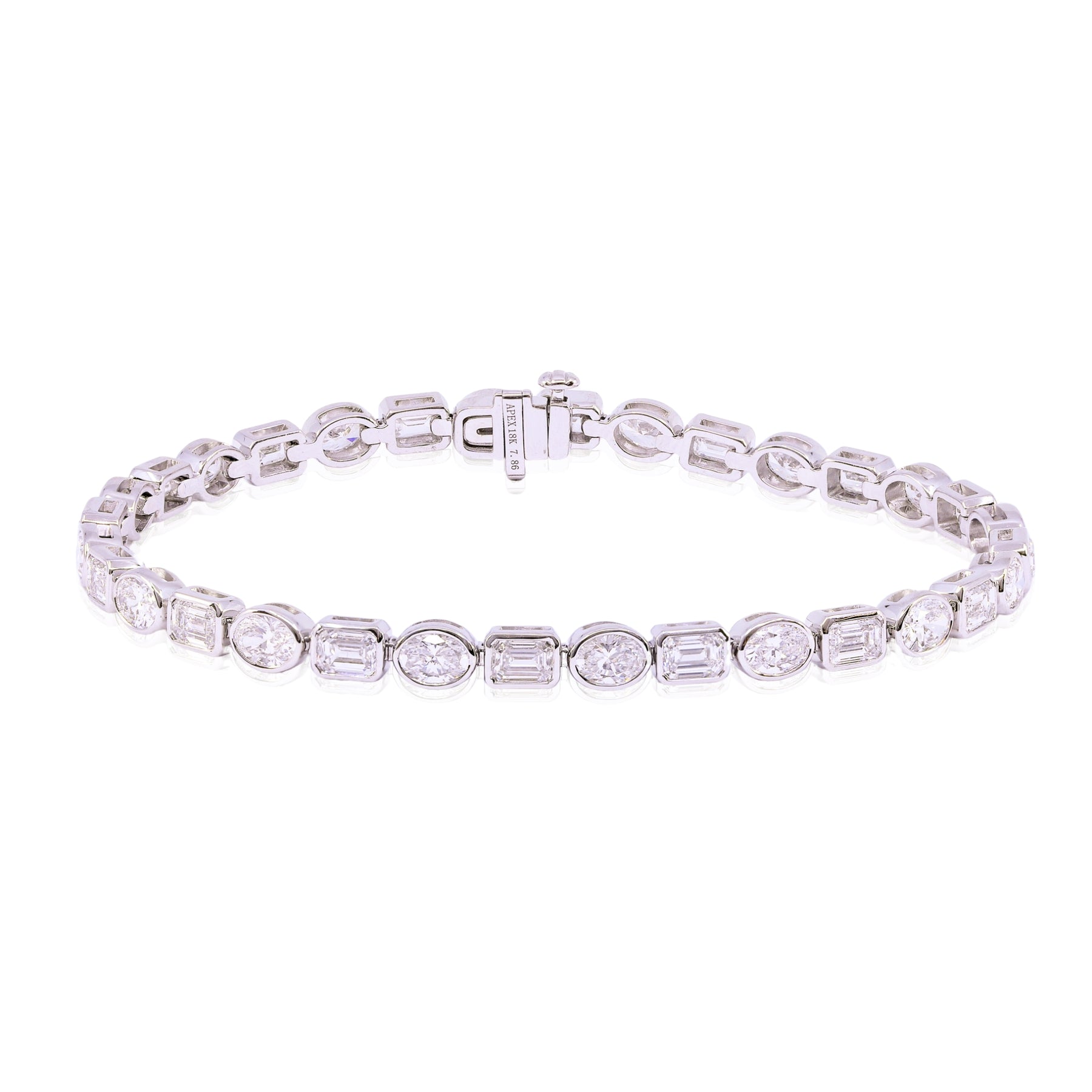 18K WHITE GOLD MIXED CUT DIAMOND TENNIS BRACELET - 7.86CTW