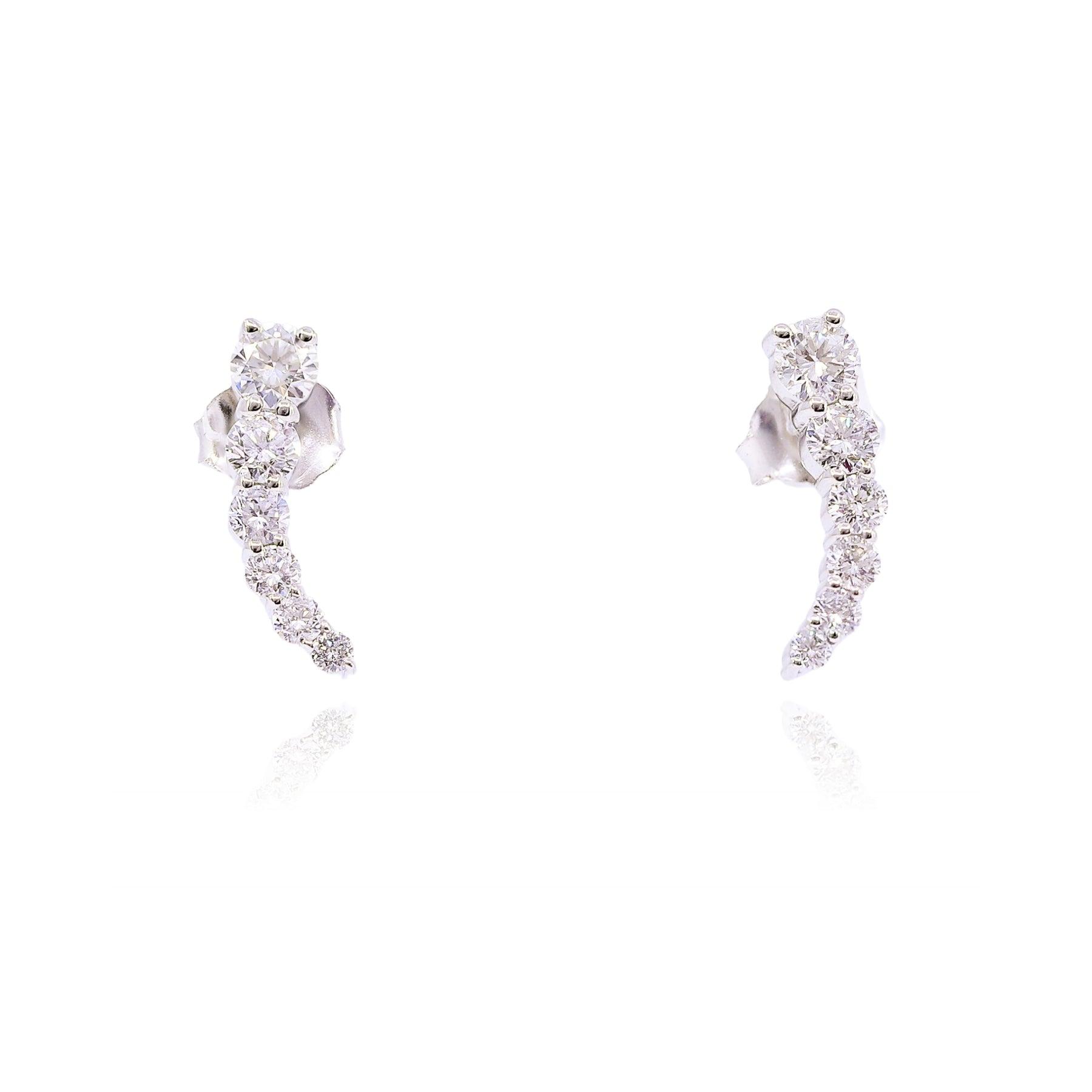 14K WHITE GOLD DIAMOND CURVED BAR EARRINGS - 0.89CTW