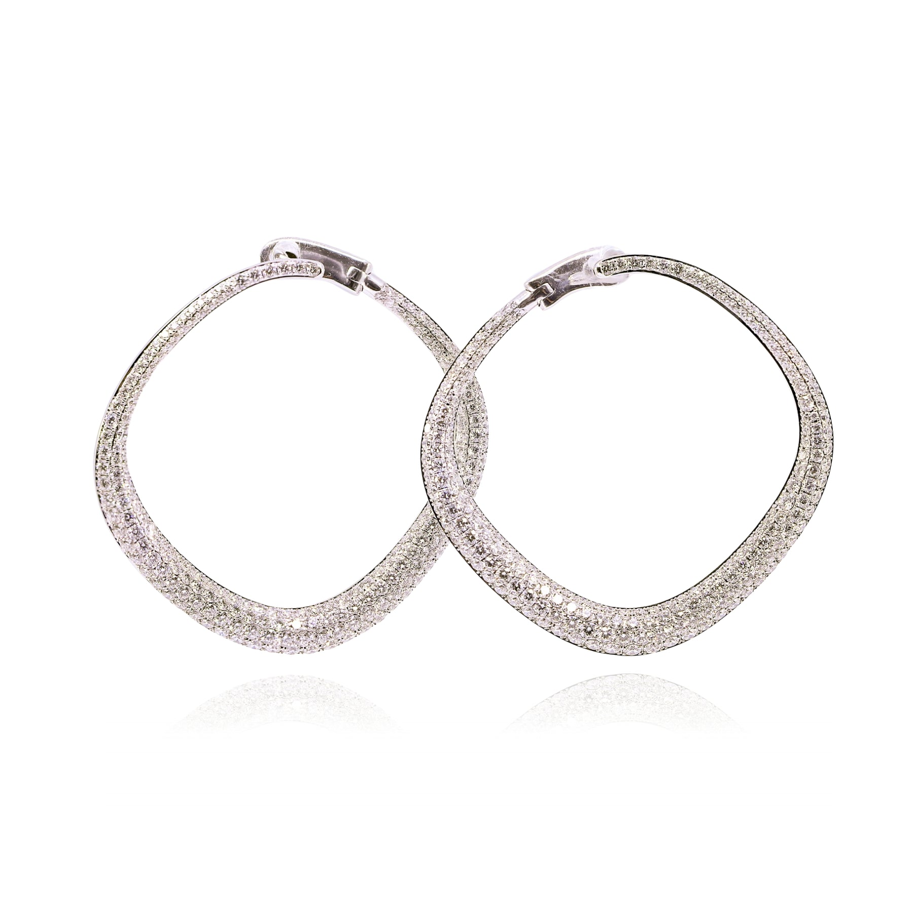 18K WHITE GOLD PAVE DIAMOND SIDEWAYS HOOP EARRINGS - 3.83CTW