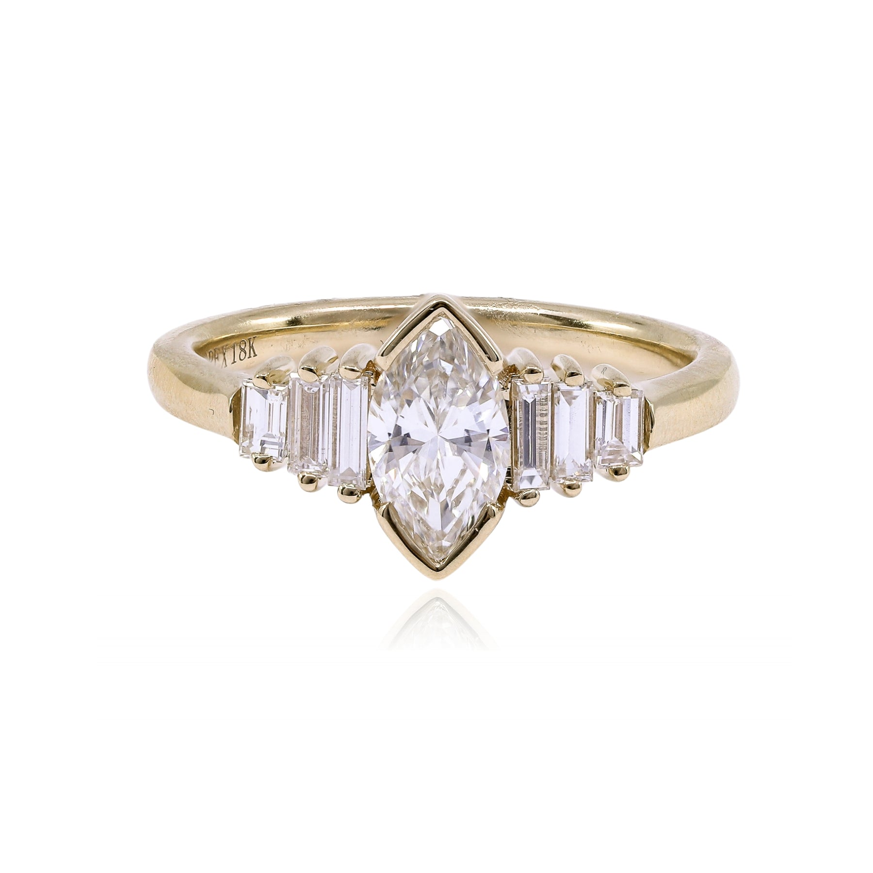 18K YELLOW GOLD MARQUISE AND BAGUETTE DIAMOND RING - 1.02CTW