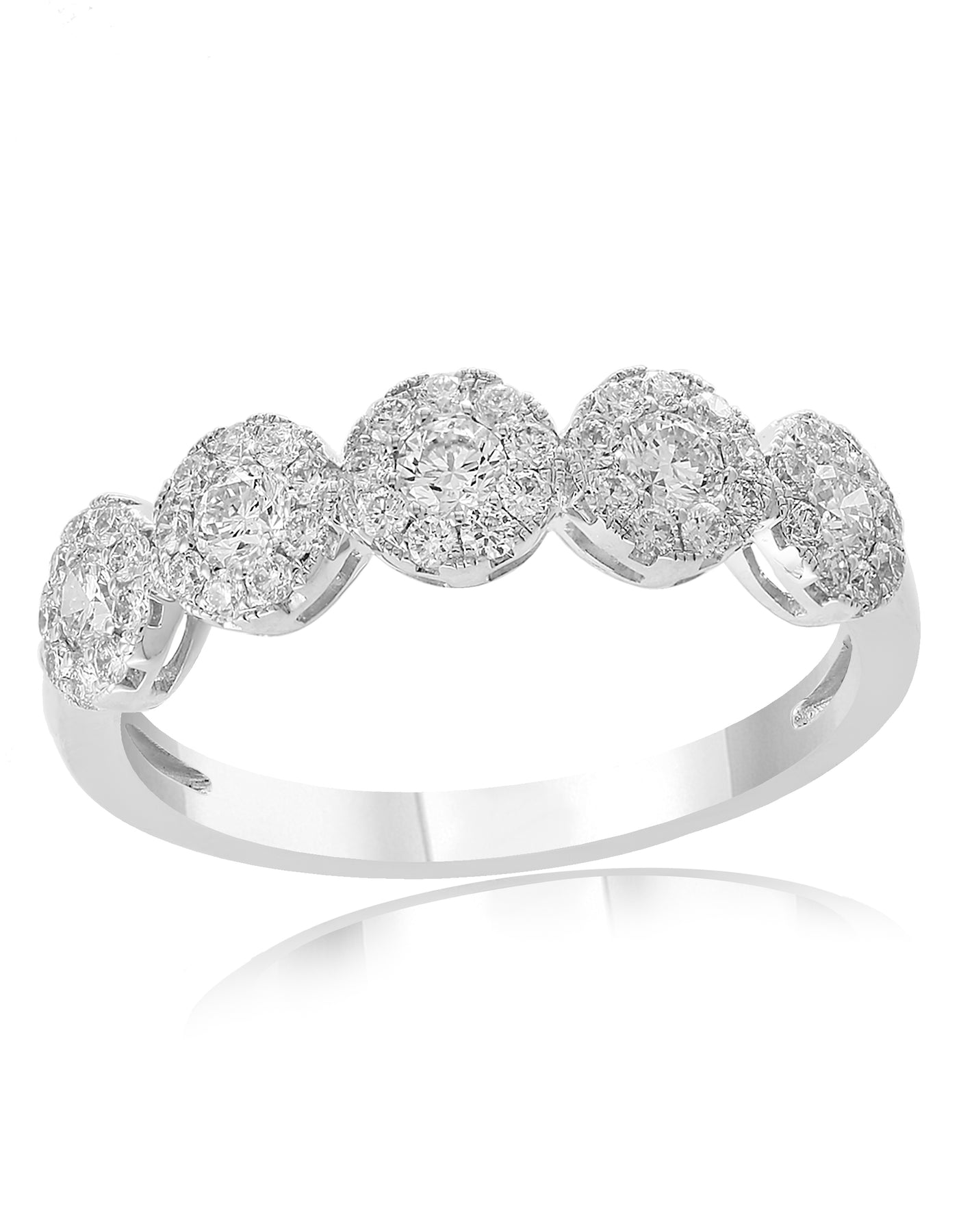 18K WHITE GOLD CLUSTER DIAMOND RING - 0.67CTW