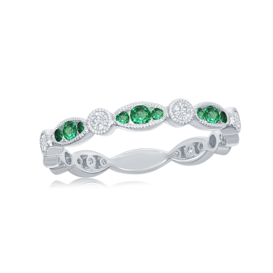 18K WHITE GOLD EMERALD DIAMOND RING