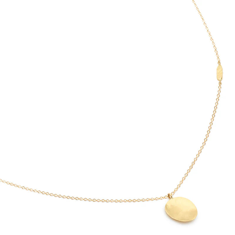 ANNE SPORTUN 18K YELLOW GOLD SATIN HAMMERED DISC PENDANT NECKLACE