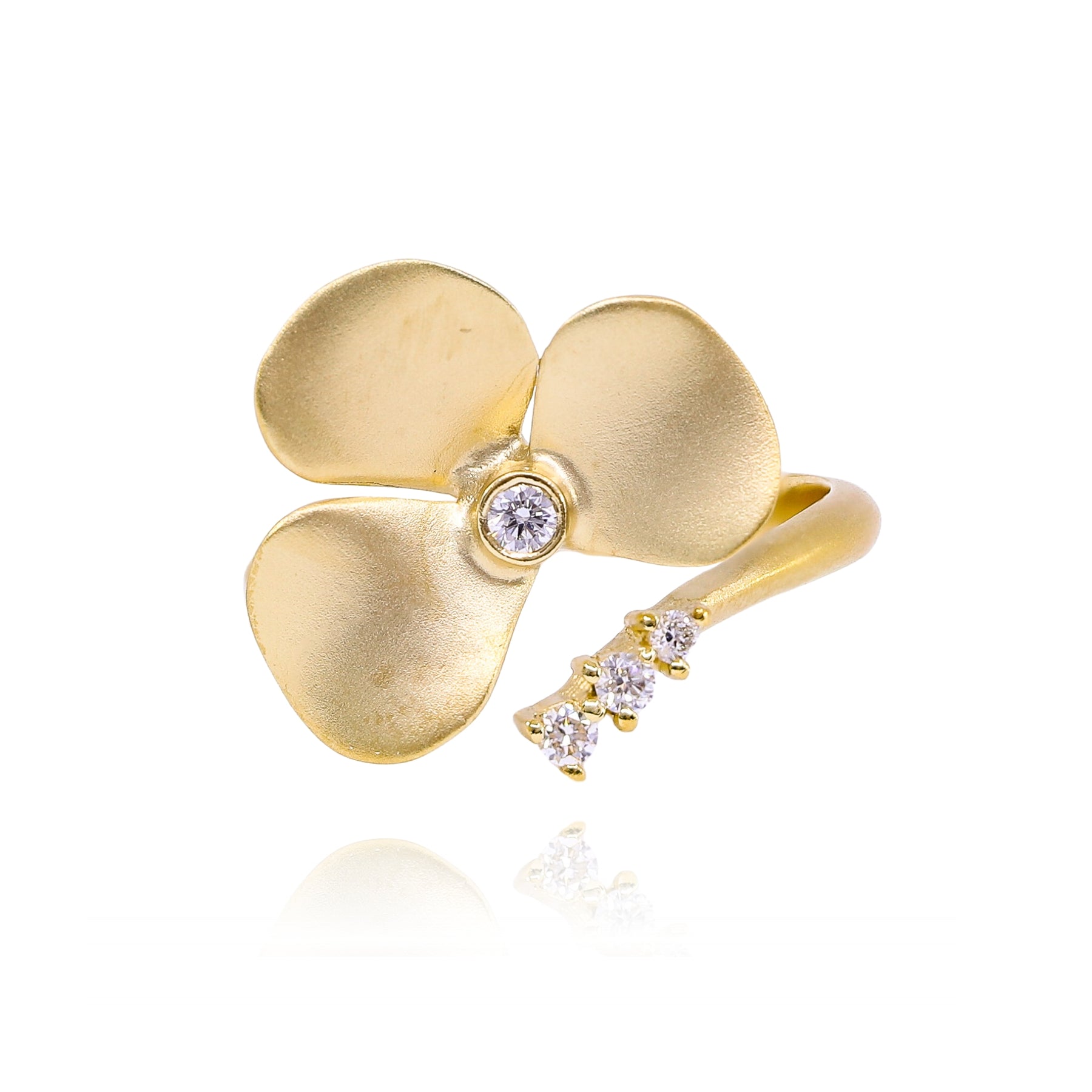 MARIKA 14K YELLOW GOLD DIAMOND FLOWER RING - 0.13CTW