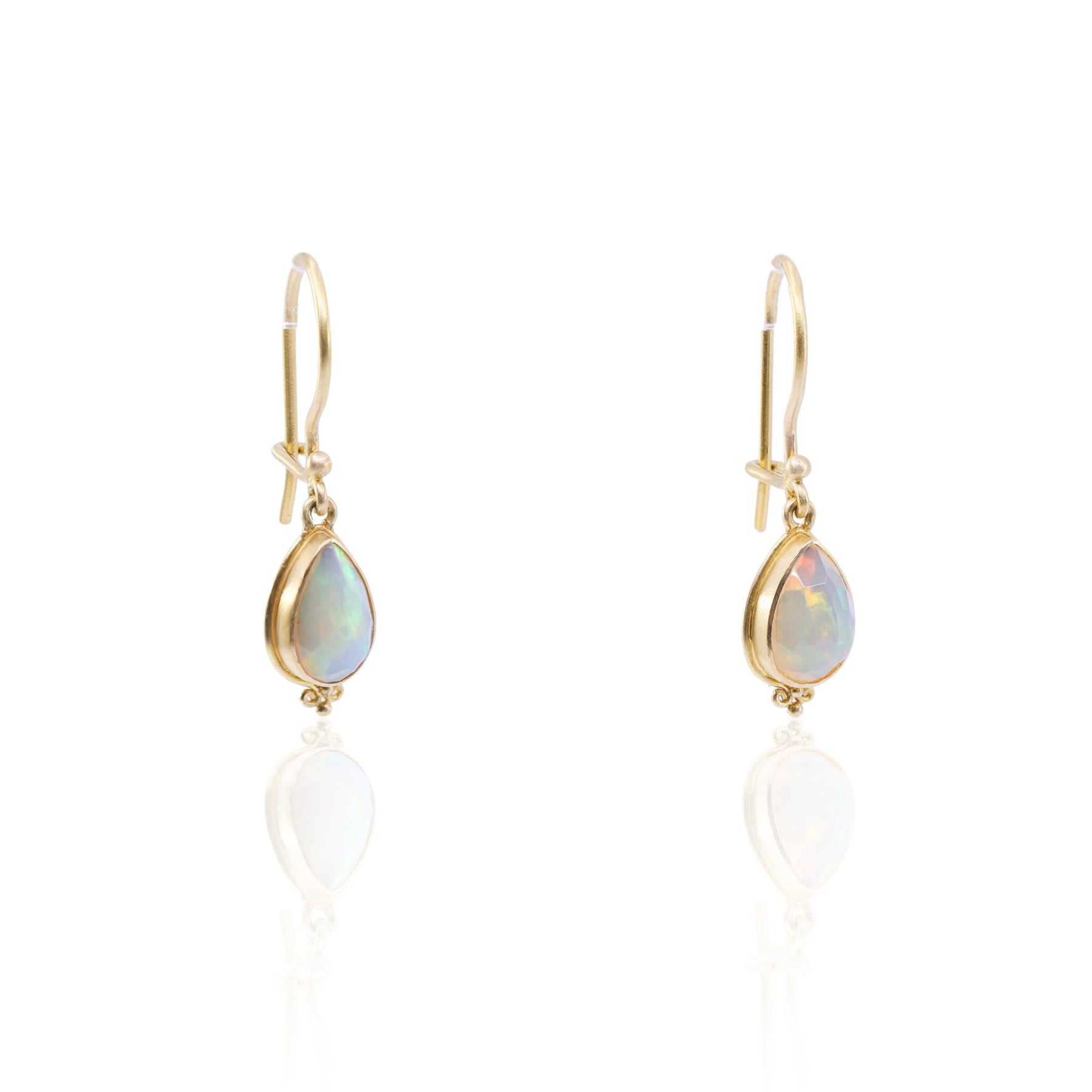 STEVEN BATTELLE 18K YELLOW GOLD ETHIOPIAN OPAL TEARDROP DANGLE EARRINGS